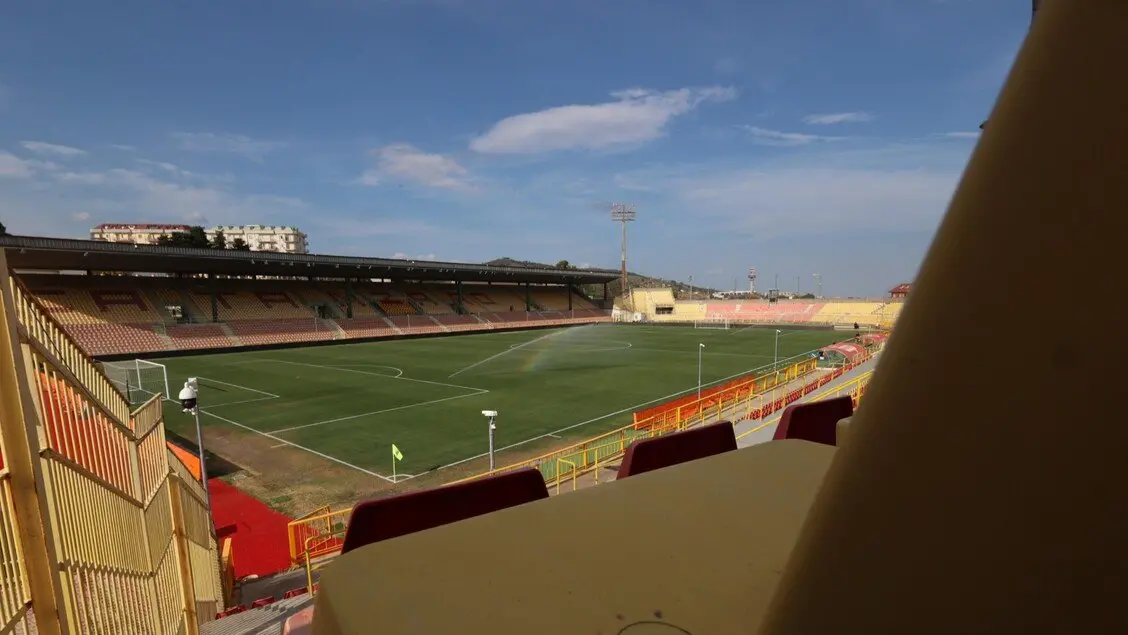 <p>Italia U19 in Calabria, gli Azzurrini al Ceravolo per volare all'Europeo. Battaglia: «Catanzaro, riempiamo lo stadio»</p>