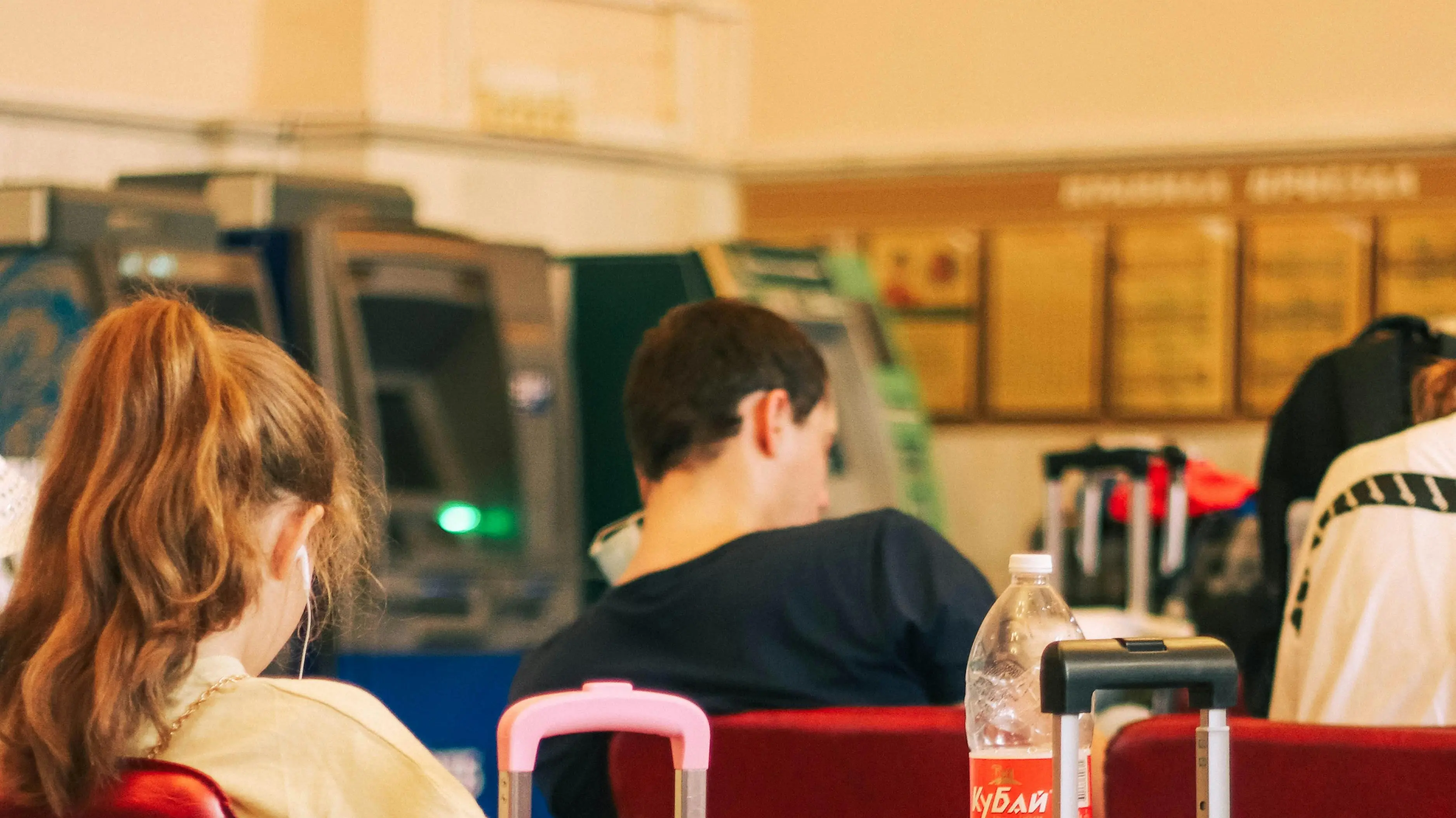 Quando tornare in Calabria per Pasqua diventa un lusso: voli fino a 500 euro, rincari anche su treni e bus\n