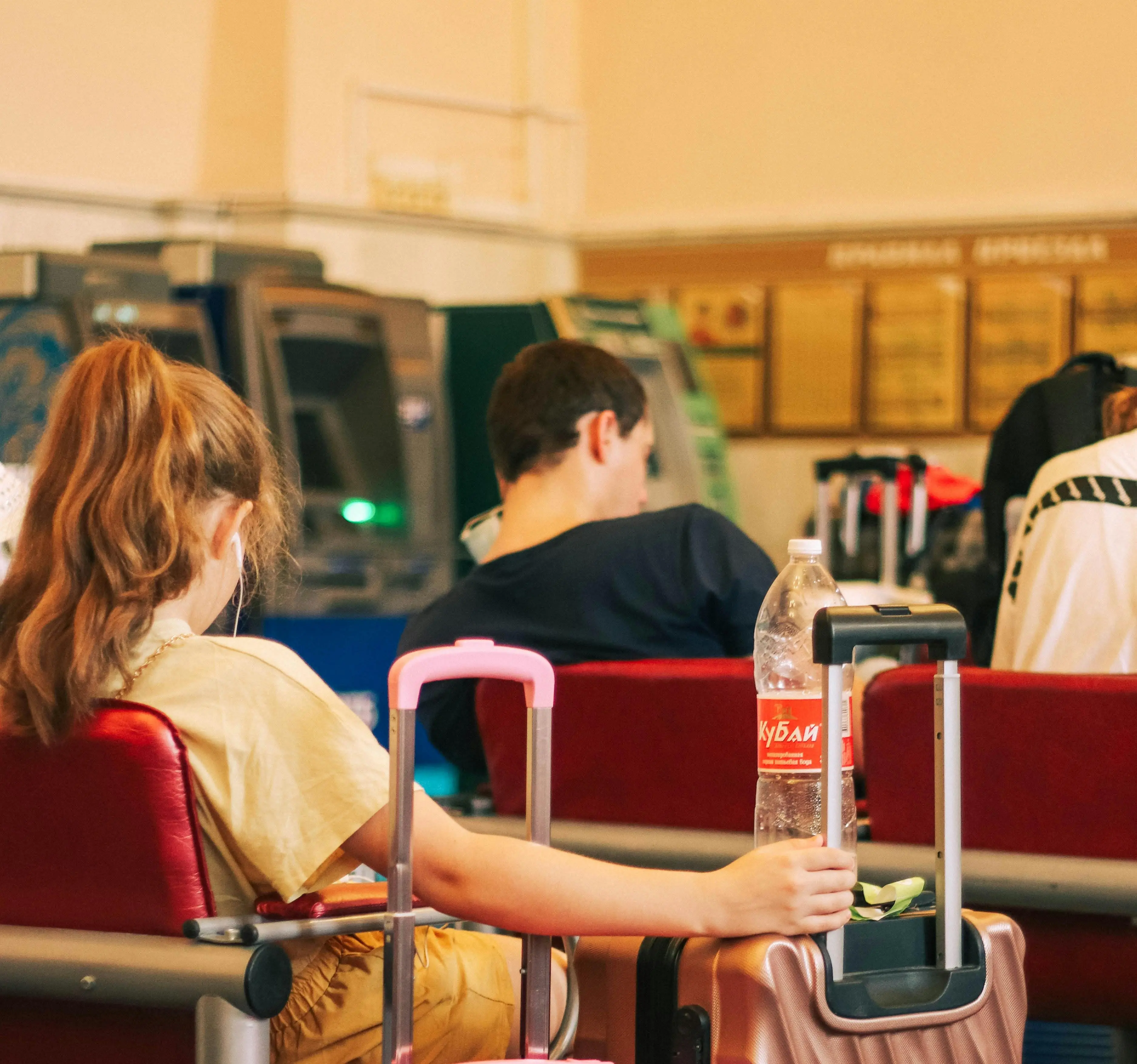 Quando tornare in Calabria per Pasqua diventa un lusso: voli fino a 500 euro, rincari anche su treni e bus\n