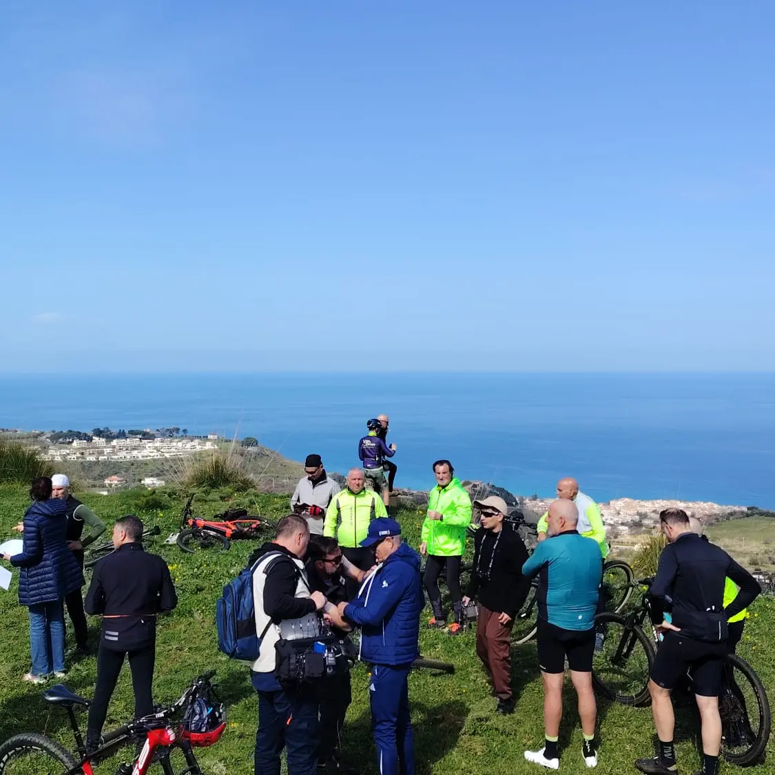 Drapia e Zungri a Linea verde, tra i protagonisti Bicinsieme: «La nostra\u00A0filosofia di viaggio basata su lentezza e sostenibilità»\n