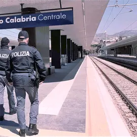 Controlli straordinari della Polfer a Villa San Giovanni: verifiche in stazione e sui treni\n