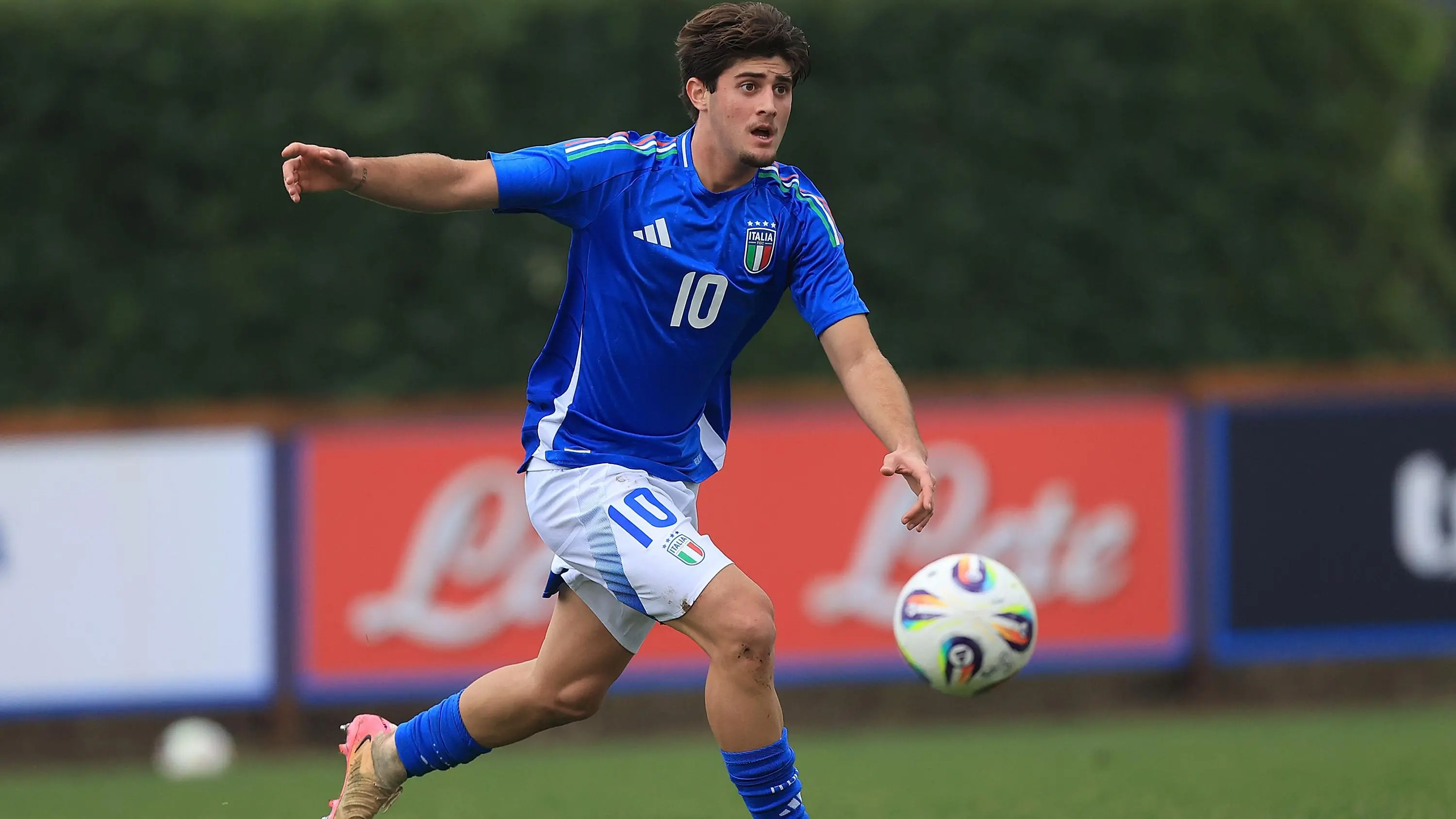 Italia U19 in Calabria, gli Azzurrini a caccia del\u00A0pass per gli Europei. Il Ct Bollini\u00A0«Il pubblico di Catanzaro e Cosenza saprà trascinarci»\n