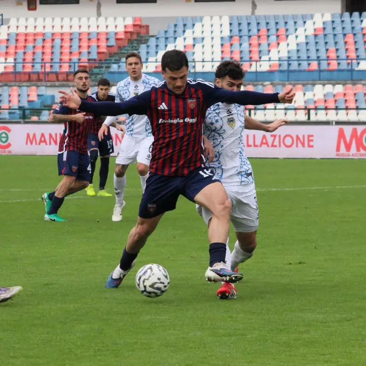 Cosenza, un poker d’assi in mano\u00A0vista dei playoff: c’è anche Garritano\n