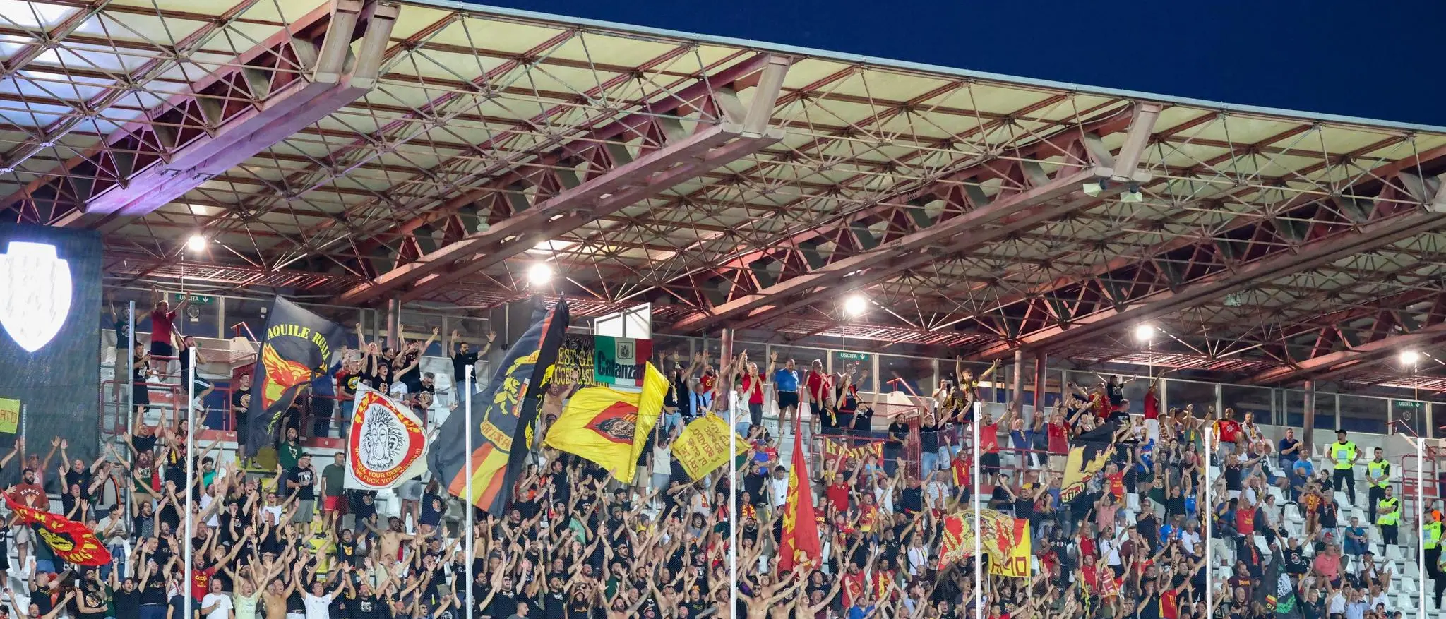 Scontri prima della\u00A0gara di\u00A0Cesena,\u00A0divieto di trasferta ai residenti a Catanzaro per il match dell’11 aprile con\u00A0l’Avellino\n