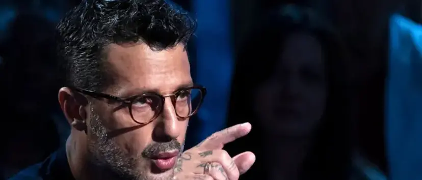 Corona minaccia lo sciopero della fame e torna ad attaccare Mediaset:\u00A0«Non smetto fino a quando non li faccio crollare»\n