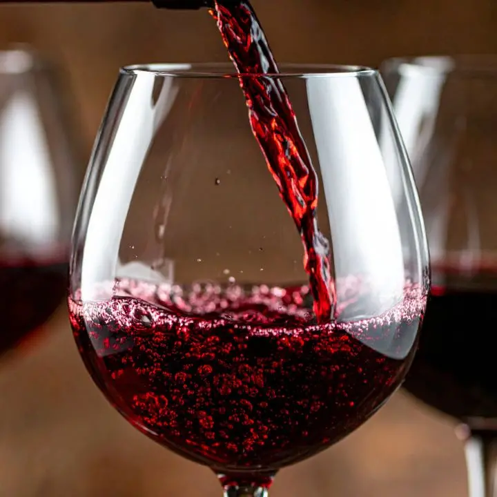 «Verso venti milioni di bottiglie all’anno»: cresce il settore vinicolo in Calabria\n