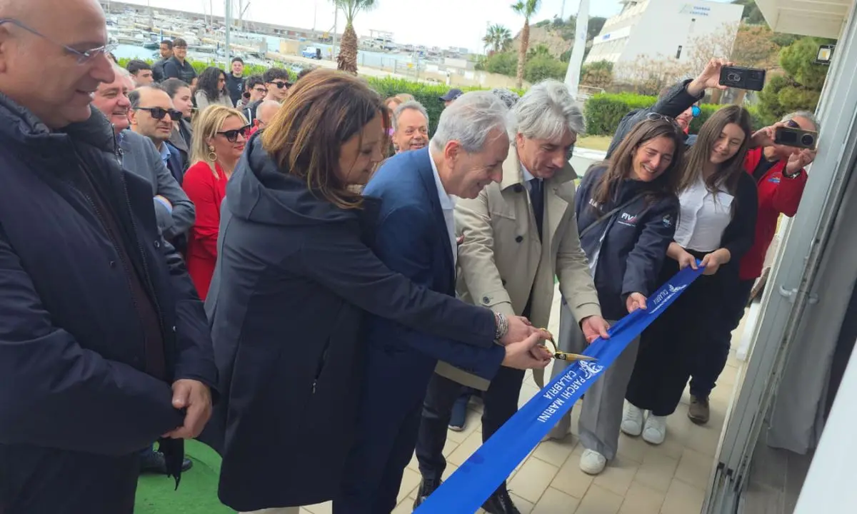 Cetraro, inaugurato l’Info Point dei Parchi Marini: porta d’accesso alla Riviera dei Cedri\n