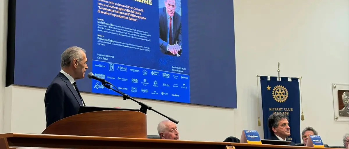 Cottarelli a Rende: «La Bce fu il bancomat dell’Italia», tra ripresa e scelte discutibili\n
