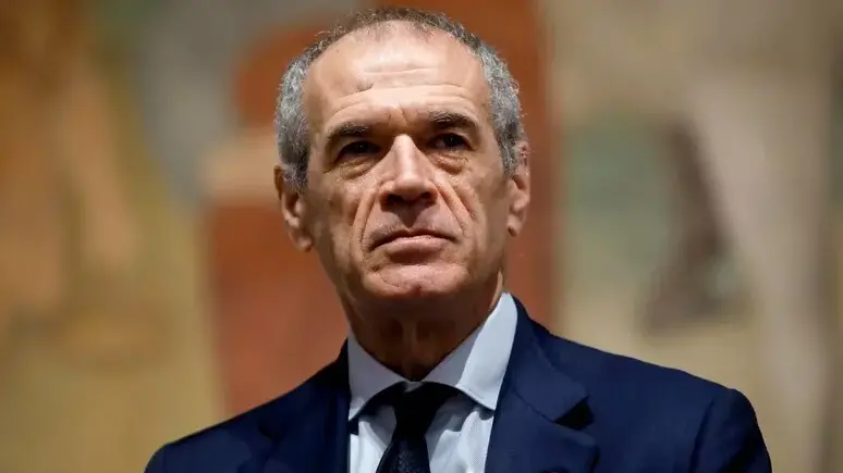 <p>Carlo Cottarelli - Foto Ansa</p>\\n