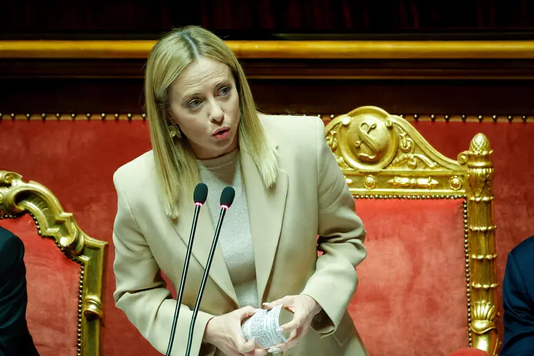 Meloni auspica le dimissioni della ministra Santanché:\u00A0«Segua la scelta di\u00A0Delmastro e Bartolozzi»\n