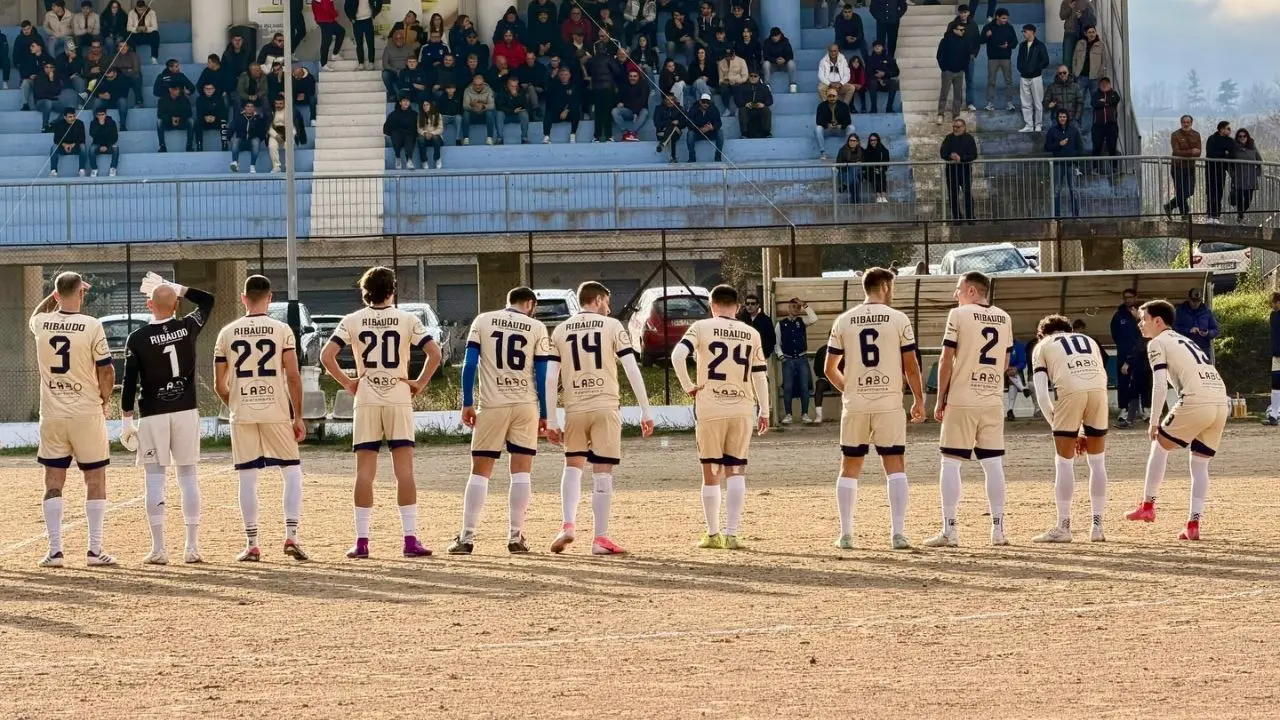 Dilettanti, estasi Tropea che vola\u00A0in\u00A0Prima categoria. Euticchio: «Il prossimo anno giocheremo finalmente nel nostro campo»\n