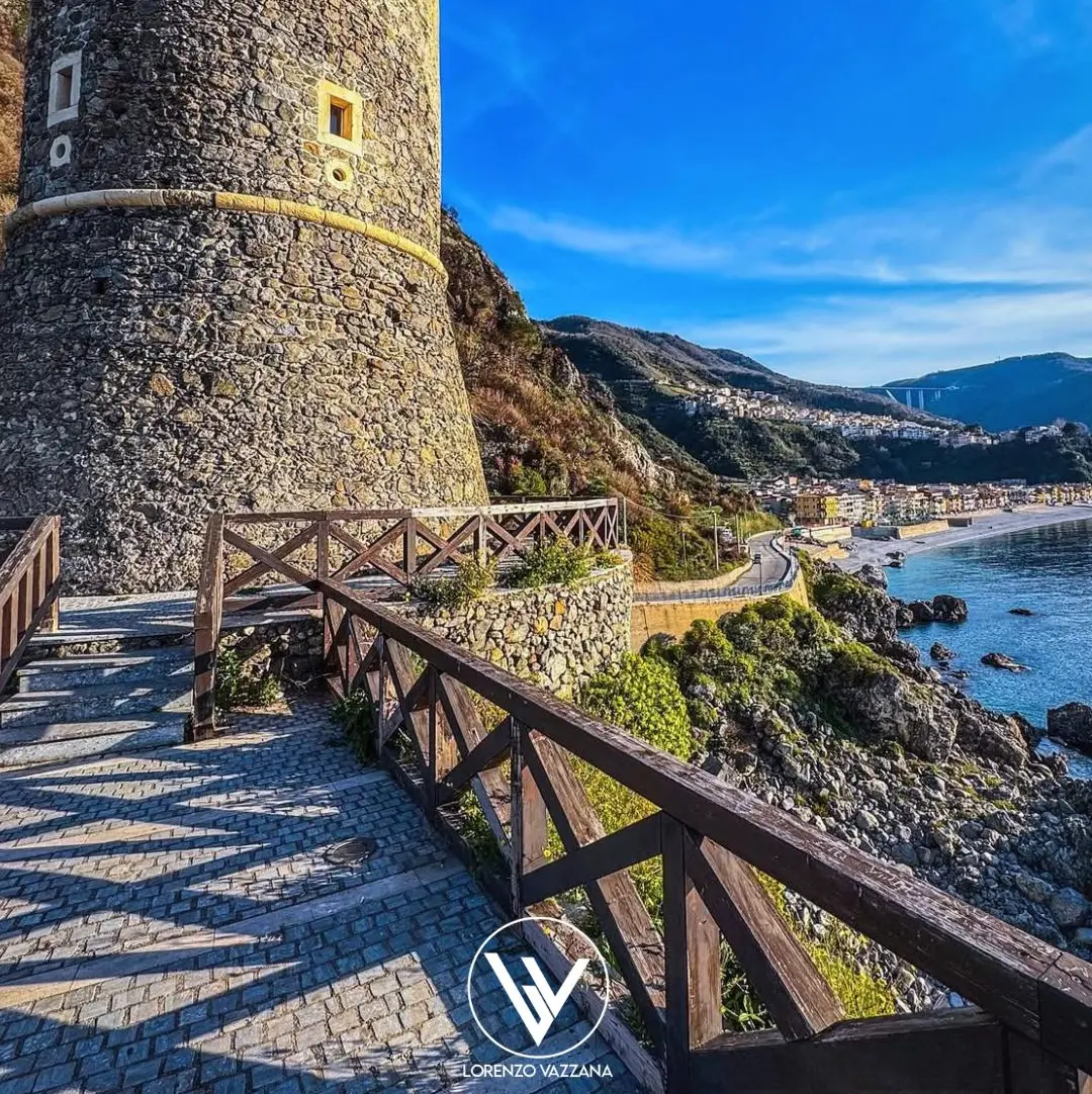 Luce d’amore sul mare di Bagnara\n