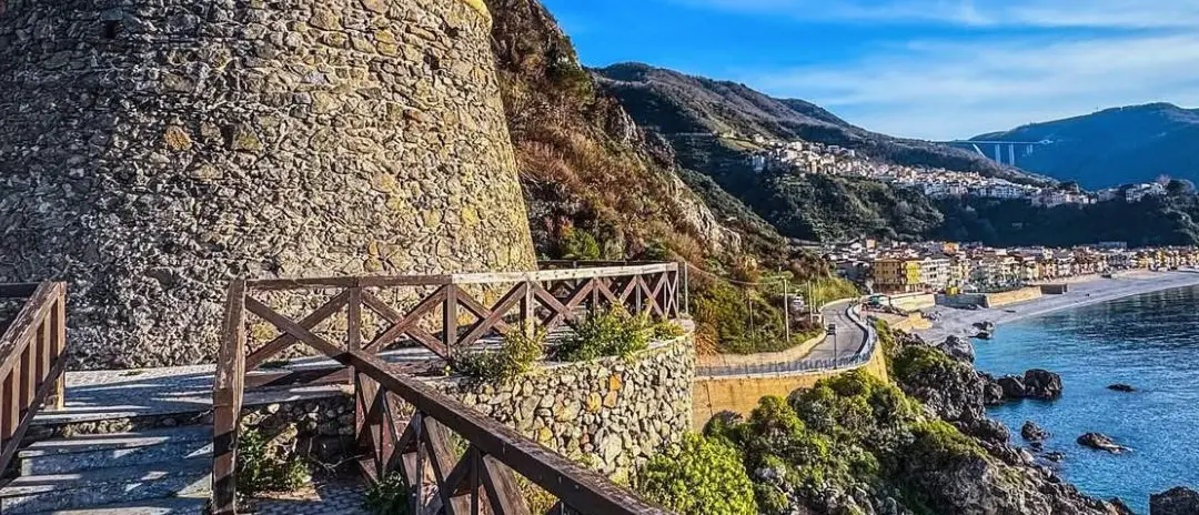 Luce d’amore sul mare di Bagnara\n