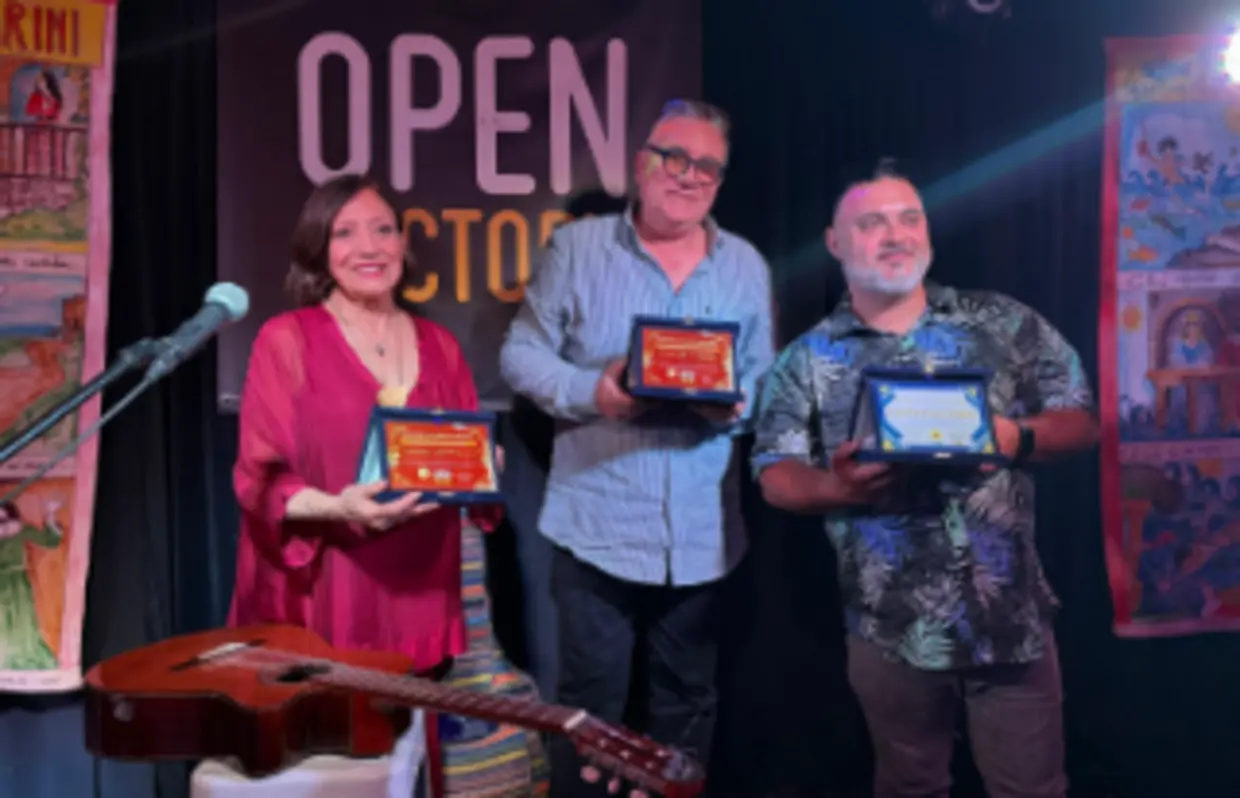 Dal Mediterraneo all’Australia: il viaggio musicale di Fulvio Cama conquista il pubblico internazionale\n