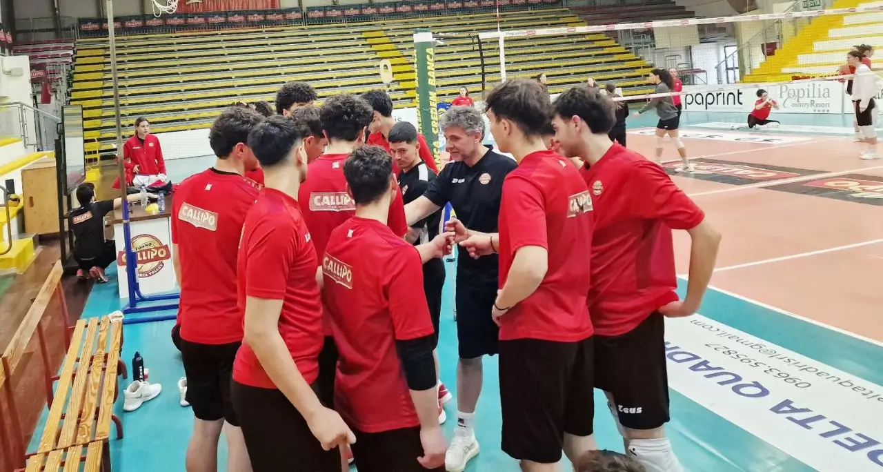 Pallavolo, la Tonno Callipo maschile mette le mani sulla vetta. Lanci: «L'appetito vien mangiando, i ragazzi stanno facendo cose straordinarie»\n