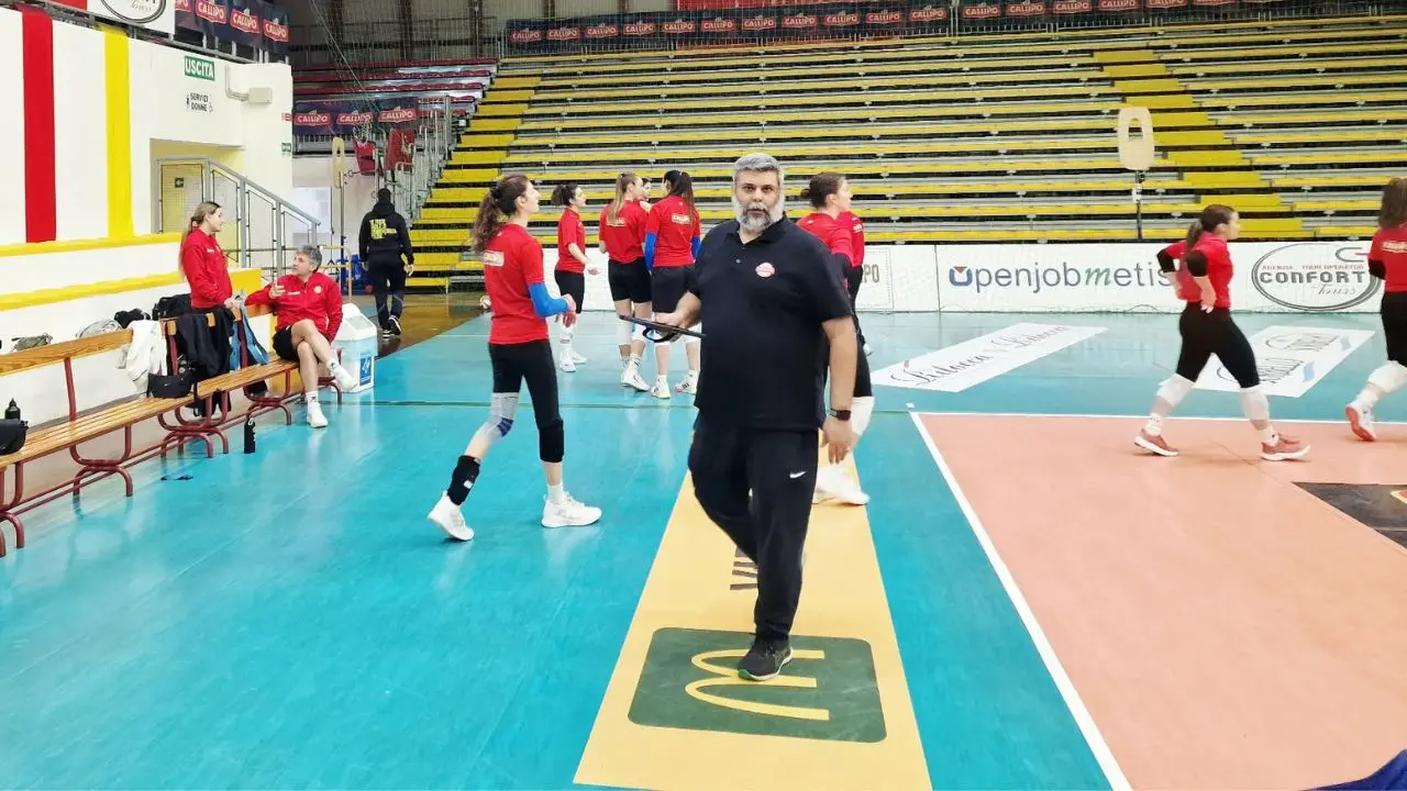 Pallavolo femminile, Tonno Callipo al top. Saja: «Ci godiamo il primo posto ma il campionato è ancora lungo»\n