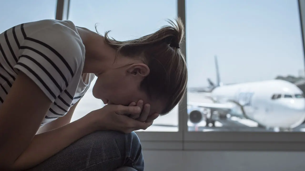 <p>Quando tornare in Calabria per Pasqua diventa <span style=\"color:hsl(0, 75%, 60%);\">un lusso</span>: voli fino a 500 euro, rincari anche su treni e bus</p>