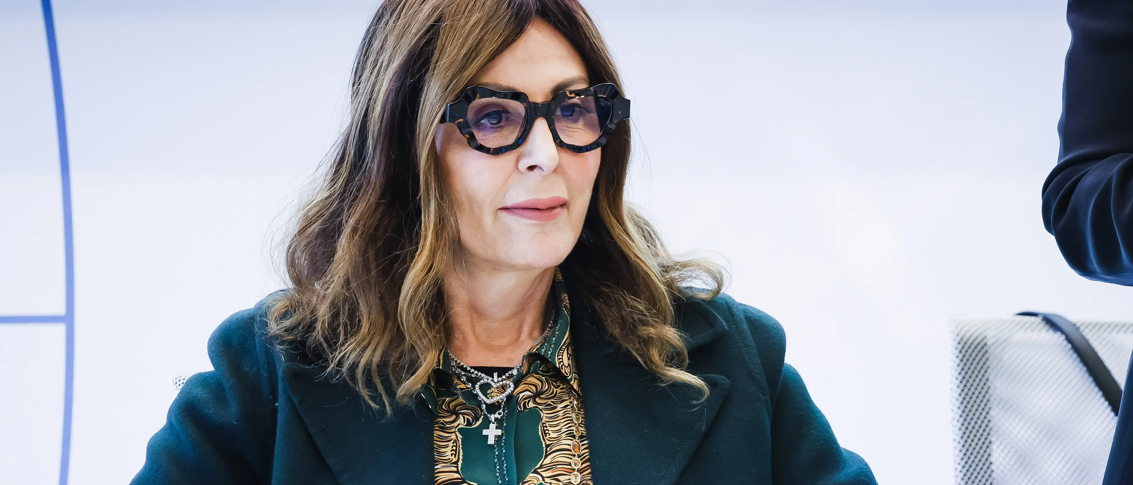 Terremoto sul Governo,\u00A0pressing di Meloni per le dimissioni di\u00A0Santanché. Il Pd: «Presenteremo mozione di sfiducia»\n