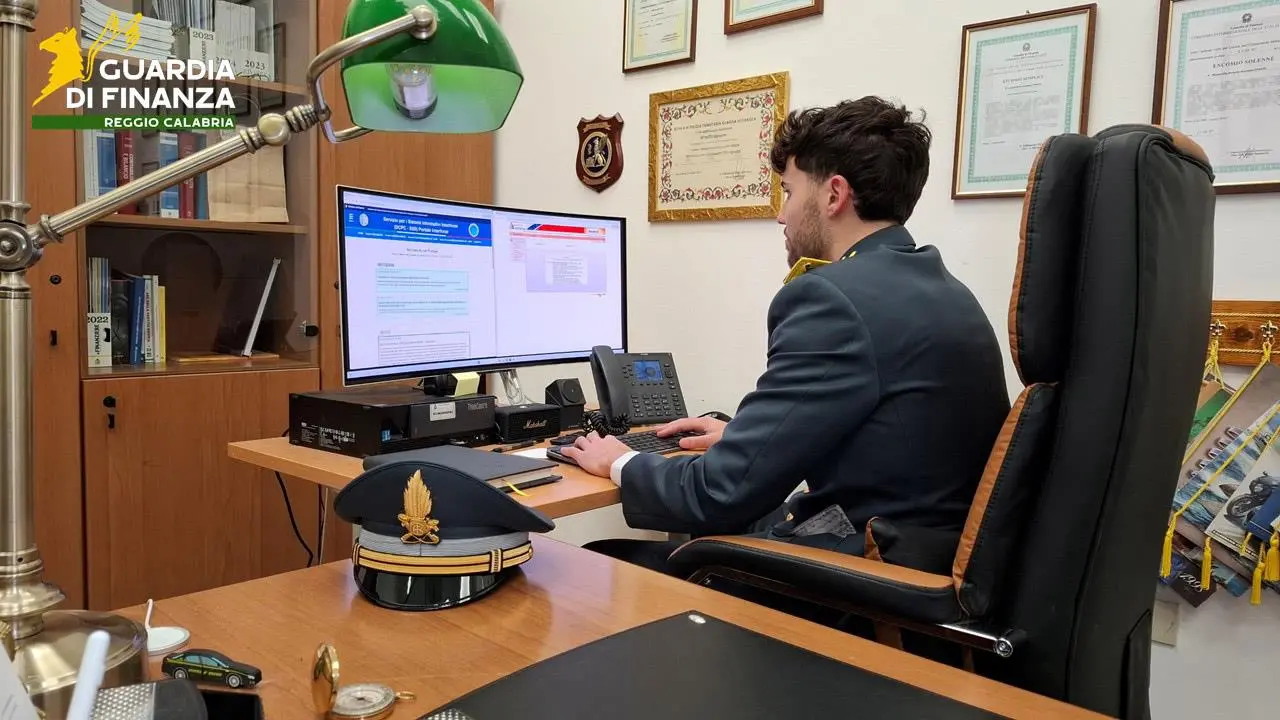 Reggio Calabria, arrestato per appropriazione indebita: ai domiciliari dopo aver sottratto oltre 80mila euro a un erede\n