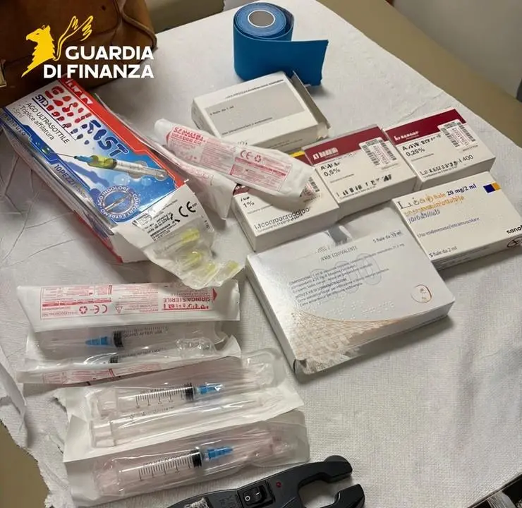 Interventi di medicina estetica senza autorizzazione e in locali non idonei, denunciato medico nel Cosentino\n