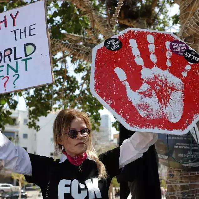 Guerra in Iran, in Italia le piazze sono divise:\u00A0contro la guerra ma tra scontri e propaganda\n