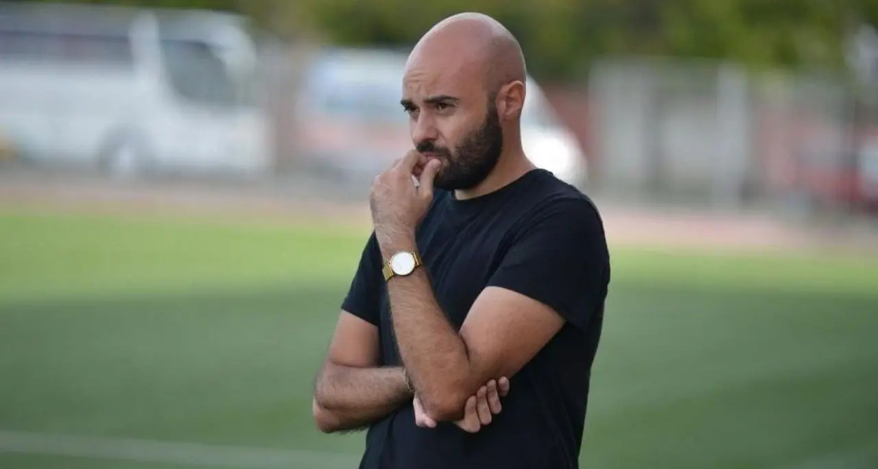 Mister De Domenico e la sua parentesi allo Scalea: «Offerto un ottimo calcio, nonostante le tante difficoltà strutturali»\n