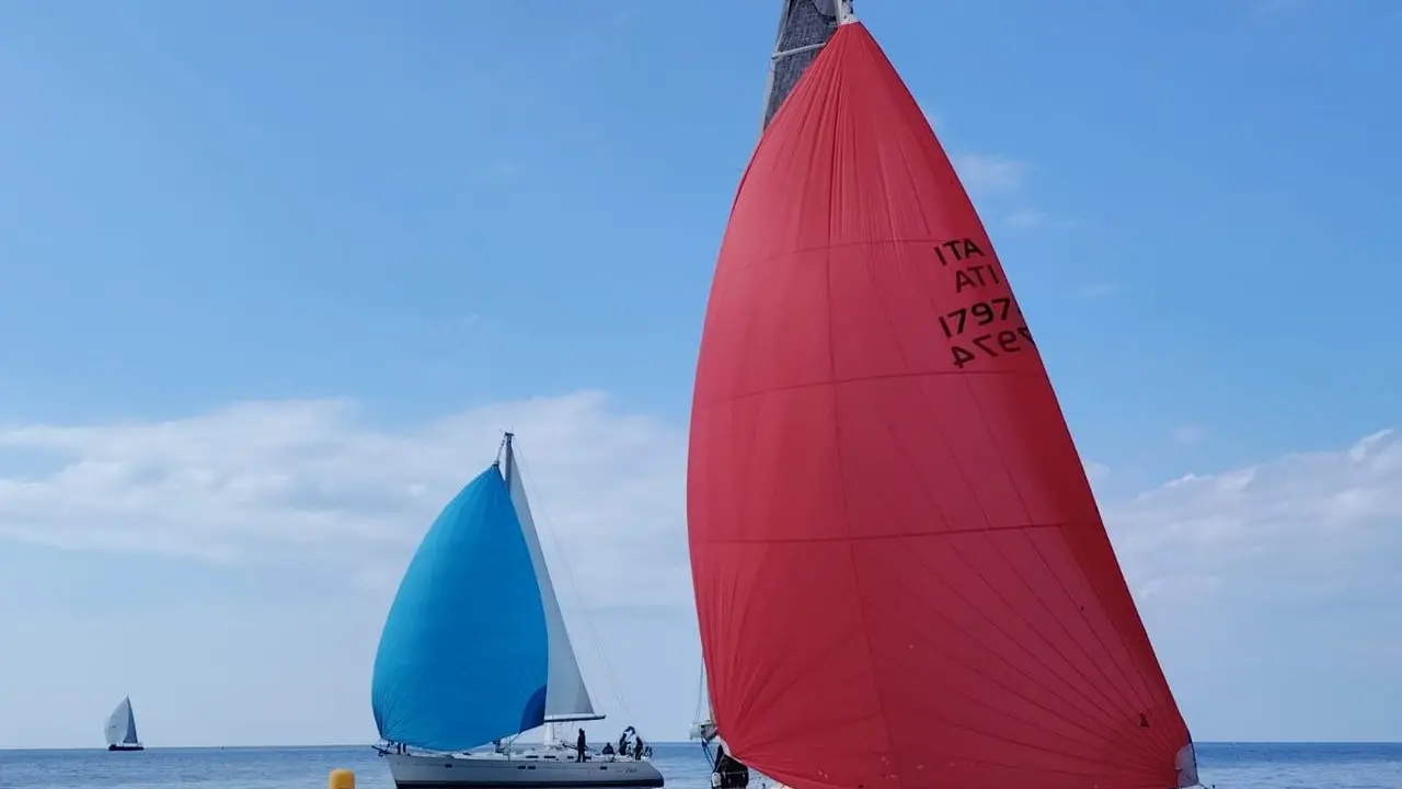 <p>Una fase delle regate a Vibo Marina</p>\\n