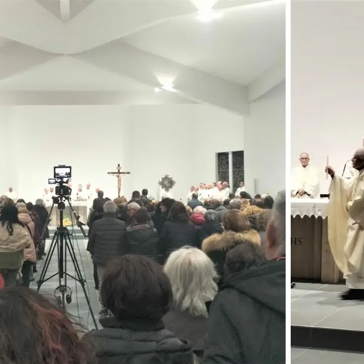 Vibo, oltre mille fedeli per la cerimonia di consacrazione della nuova chiesa della Sacra famiglia\n