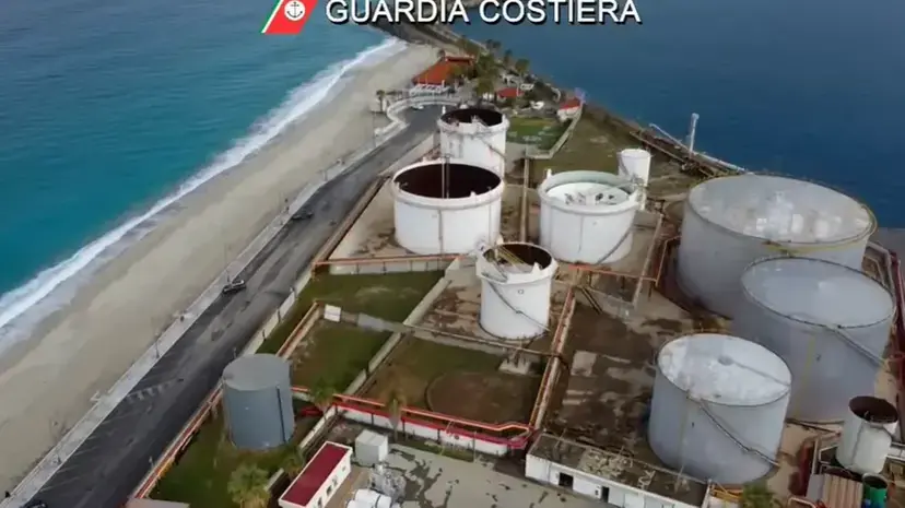Depositi costieri, Romeo replica a Meridionale Petroli: «Non sono i padroni di Vibo Marina. Chiedevano 20 anni ne hanno ottenuti 4»\n