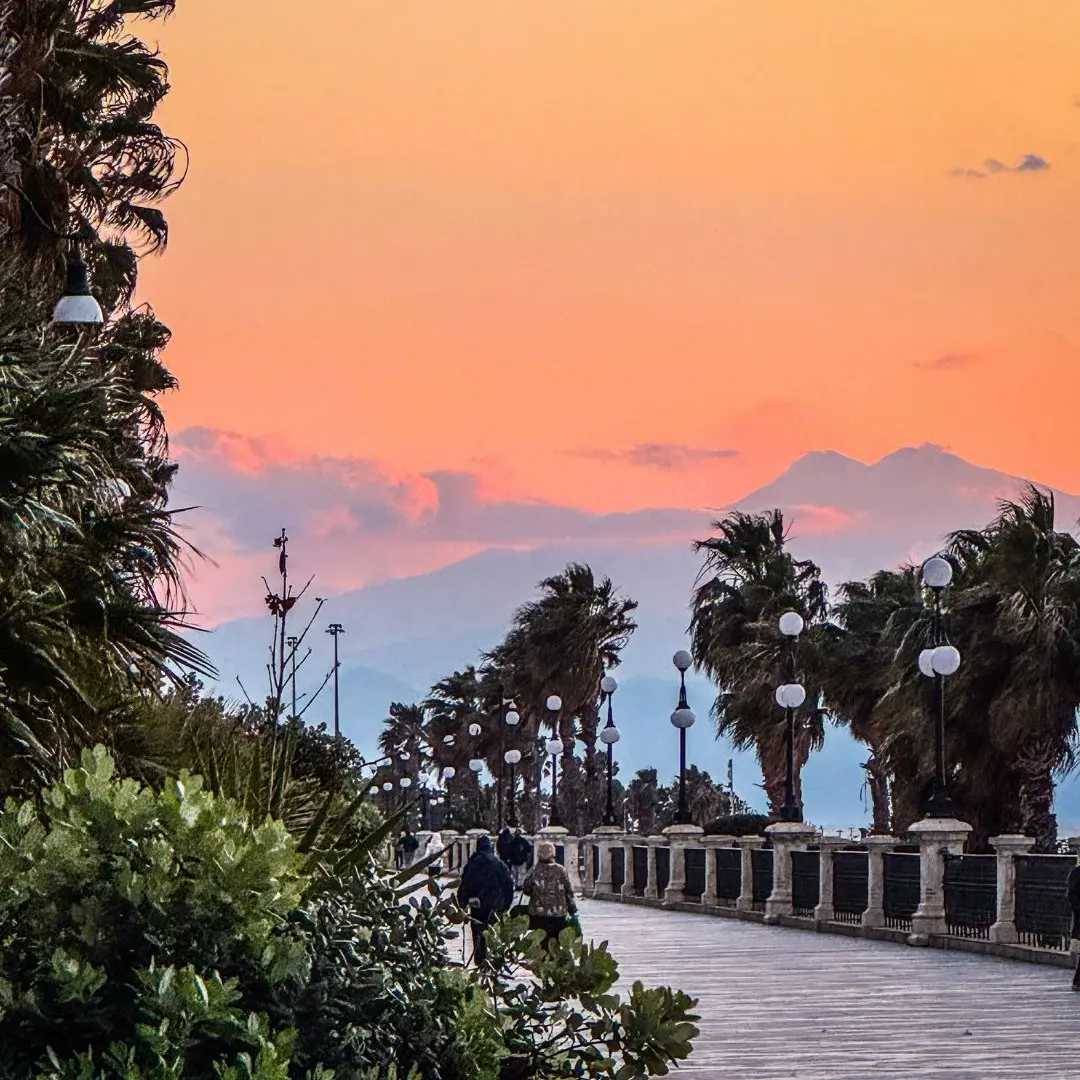 Sotto un cielo rosa, dove il cuore si ferma