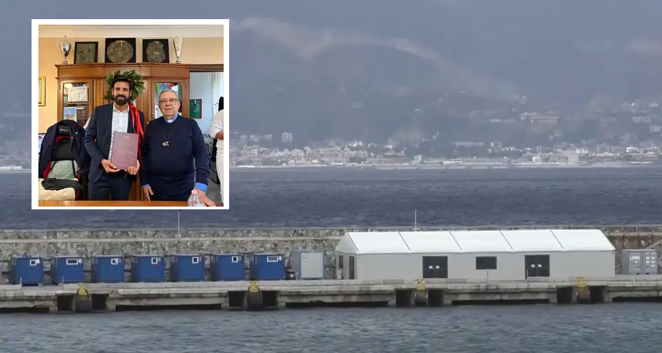 «Piacere, sono il dottor Maheb»: dal barcone di disperati alla laurea, la storia di un immigrato che ce l’ha fatta