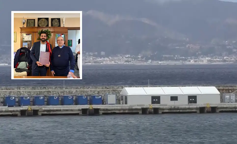 «Piacere, sono il dottor Maheb»: dal barcone di disperati alla laurea, la storia di un immigrato che ce l’ha fatta