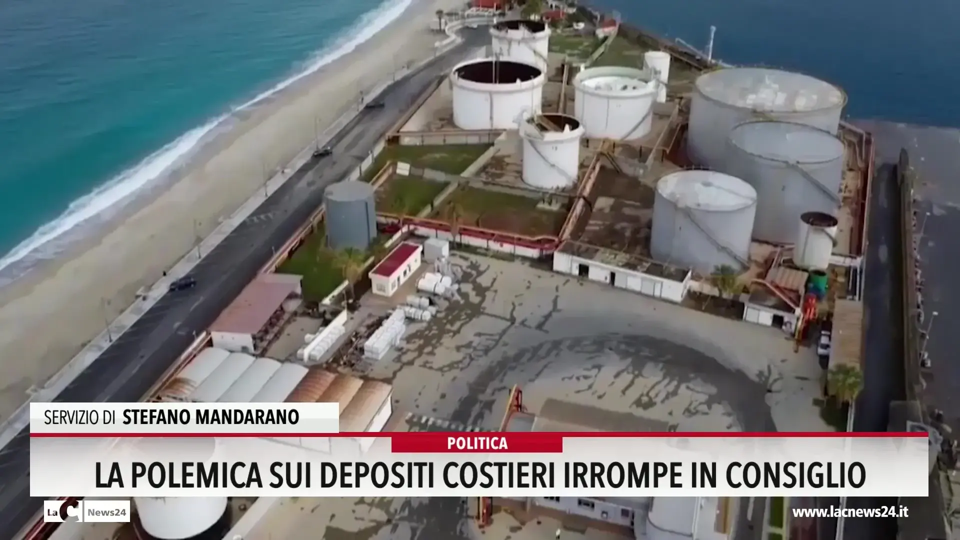 La polemica sui depositi costieri irrompe in Consiglio