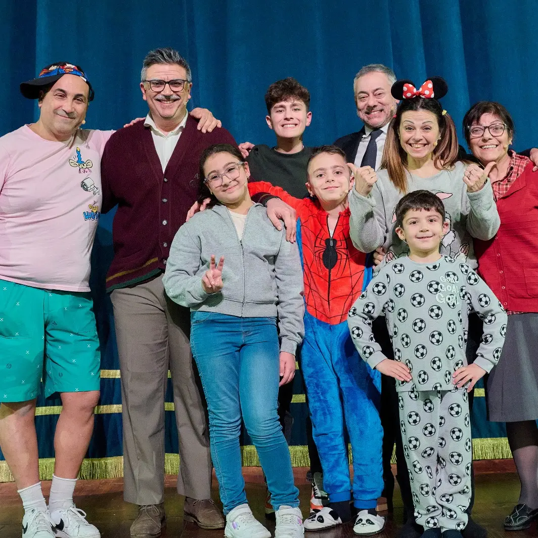 Il “Virus” di Nino Gemelli si diffonde al Teatro Comunale\u00A0tra risate, dialetto e tradizione\n