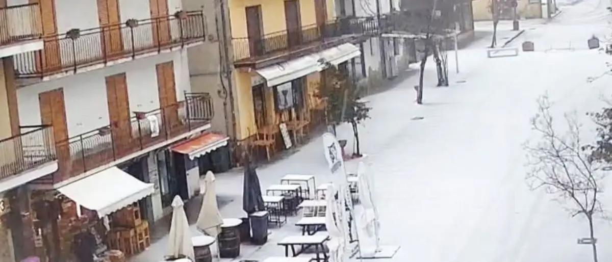 Allerta gialla in Calabria: venti di burrasca e mareggiate. E in Sila nevica\n