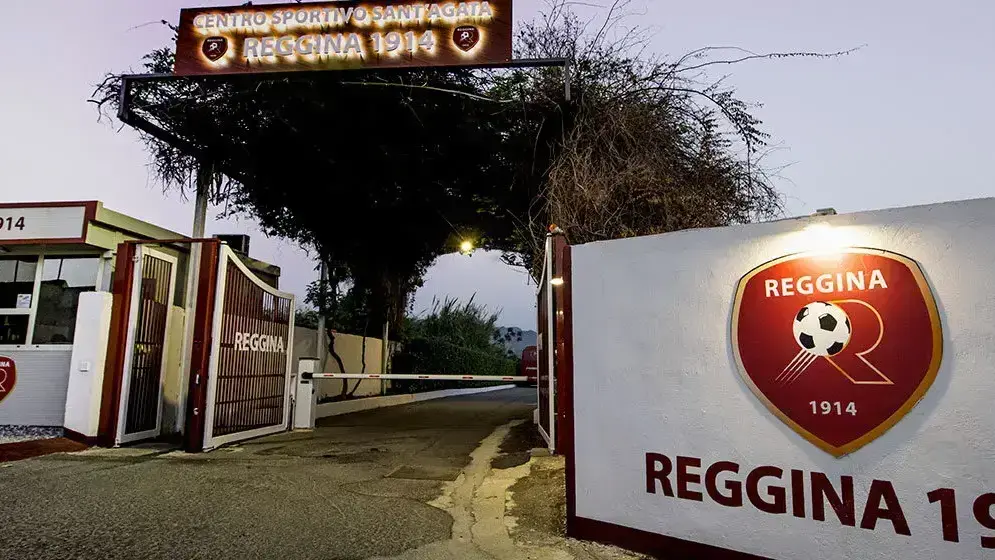 L'orgoglio amaranto oltre la crisi: la Reggina reagisce a Barcellona ma la sfida contro l’Athletic dirà tutta la verità\n