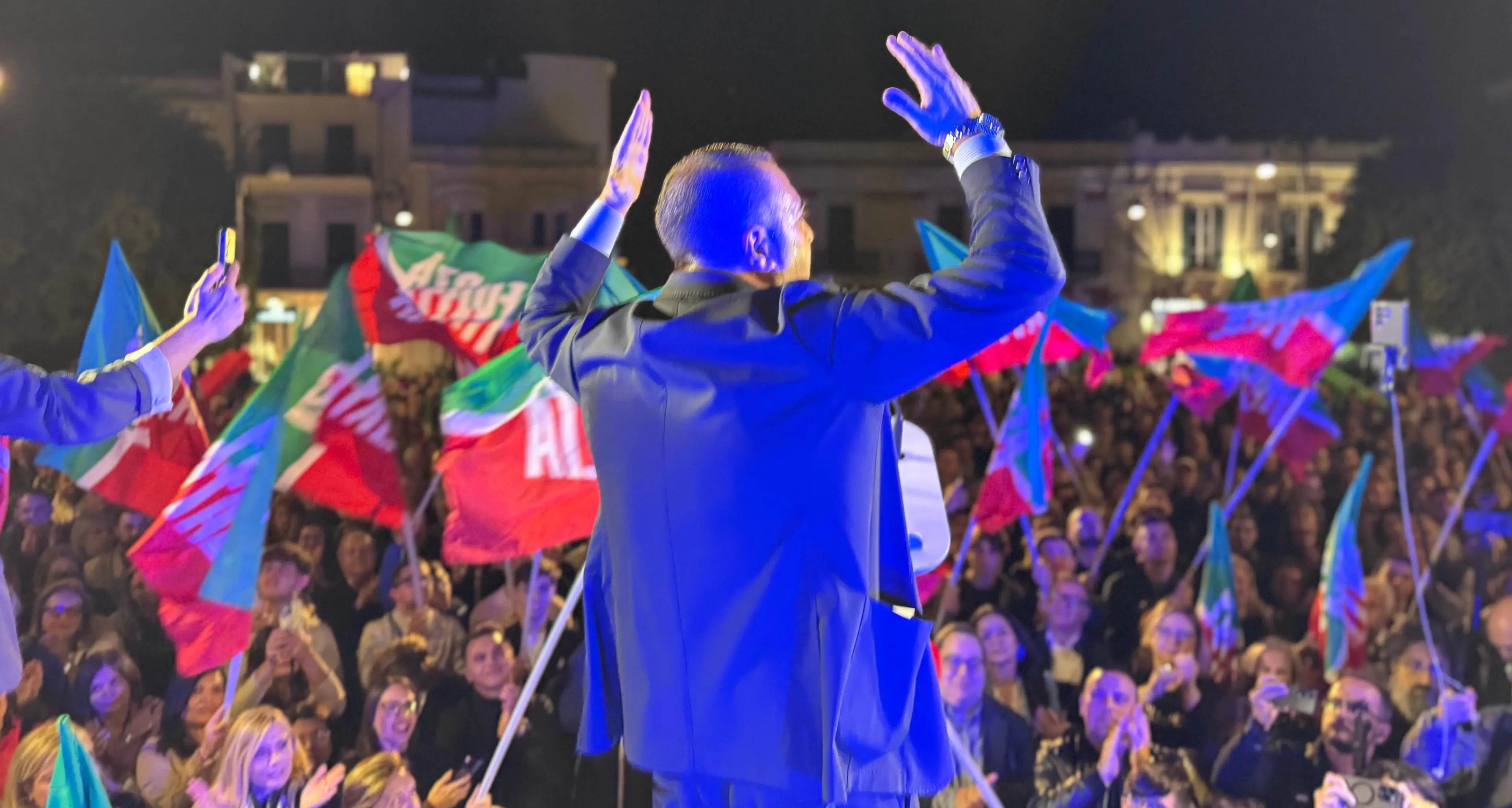 <p>Chi è Francesco Cannizzaro: <span style=\"color:hsl(0, 75%, 60%);\">il percorso politico</span> tra territorio e Parlamento</p>