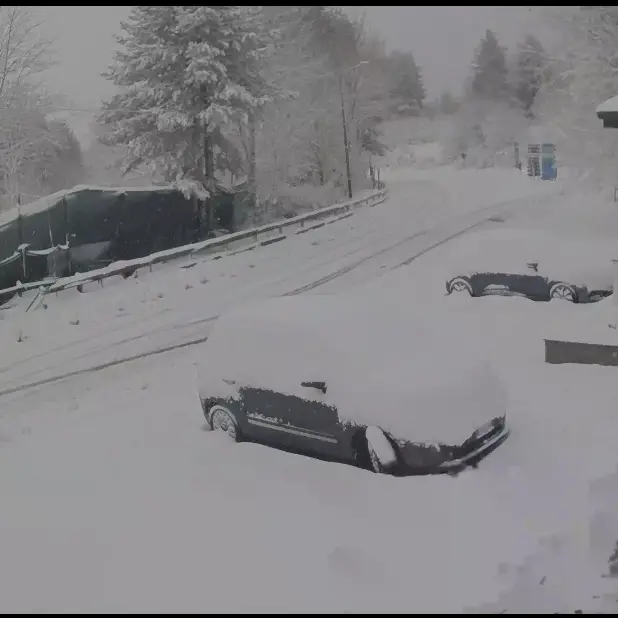 Il ciclone Deborah riporta l’inverno in Calabria: neve abbondante sui rilievi\n