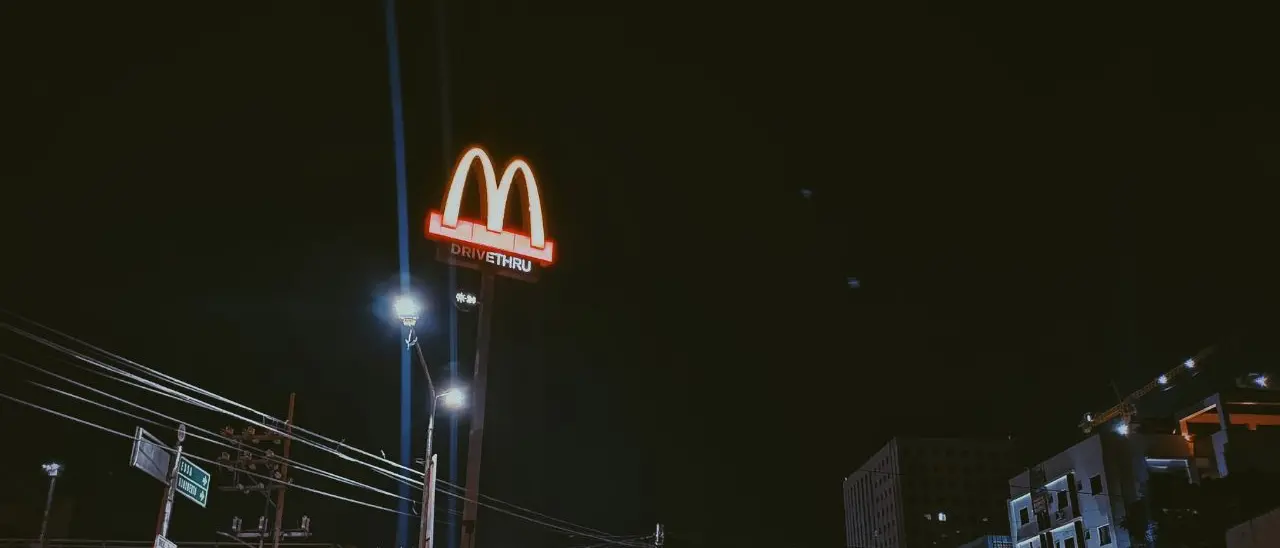 Italia sempre più “americana”: consumi, disuguaglianze e crisi sociale nel modello che cambia\n