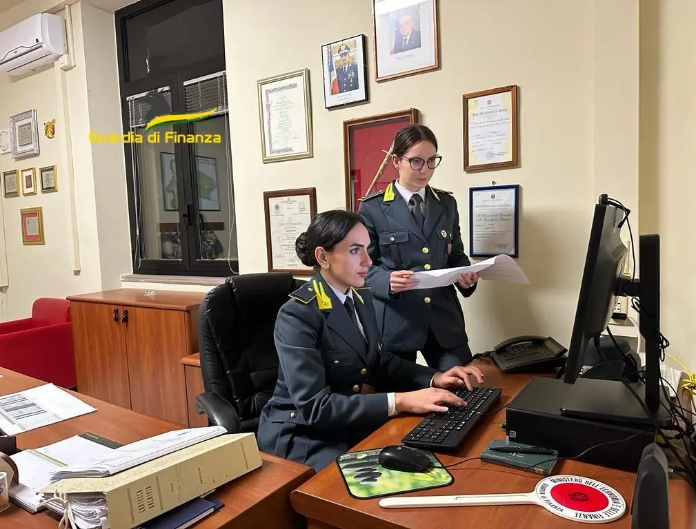 Azienda svuotata e beni trasferiti a una newco, sequestri per 3,8 milioni a Vibo