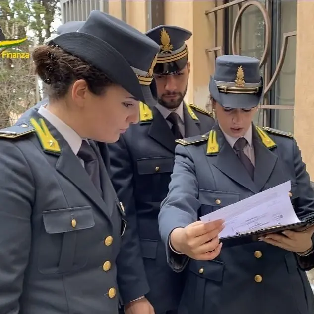 <p>Via con i soldi, azienda svuotata per beffare i creditori: sequestri per 4 milioni e due indagati a Vibo</p>