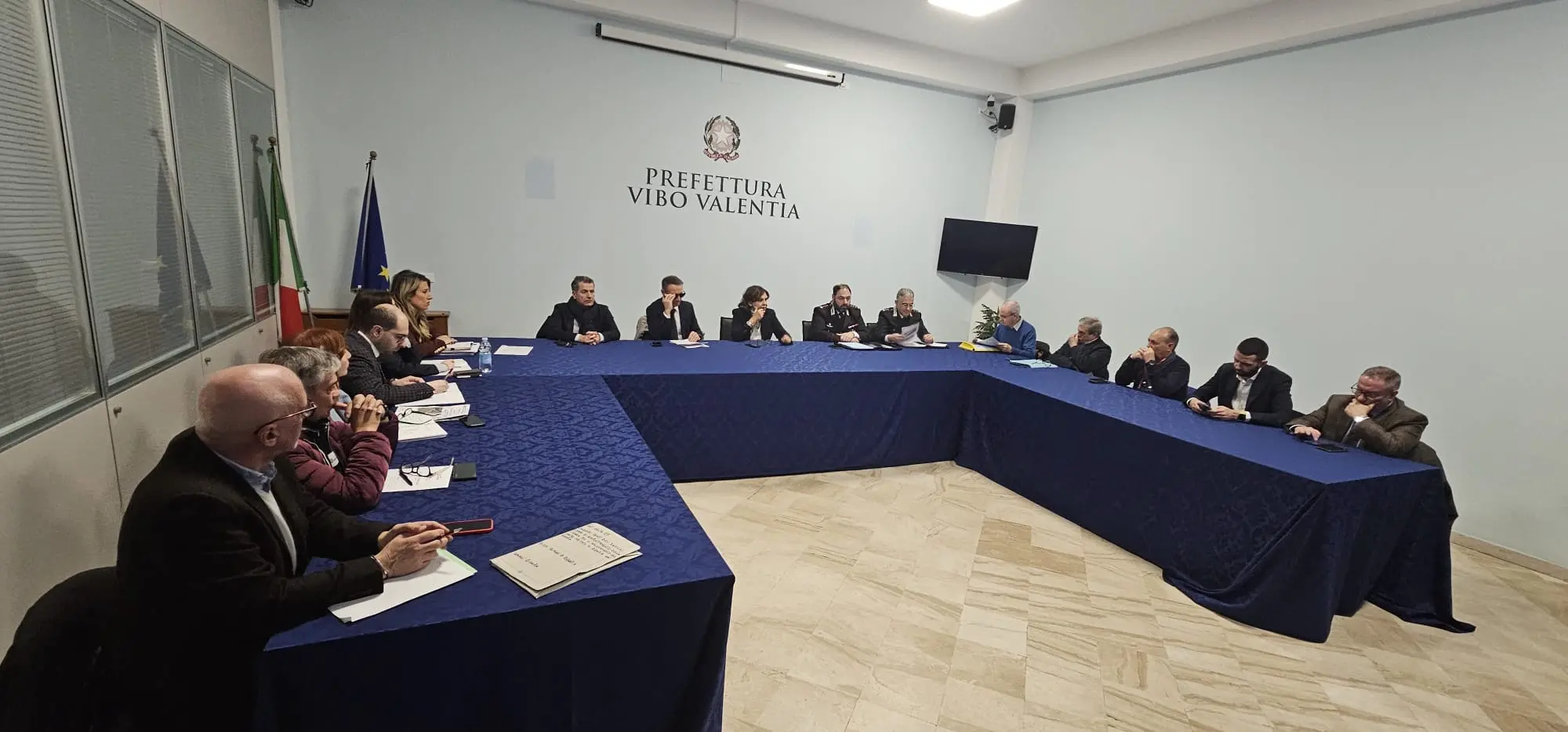 Strada del Briganteo, riunione in Prefettura: focus su sicurezza e interventi urgenti tra Drapia e Tropea\n