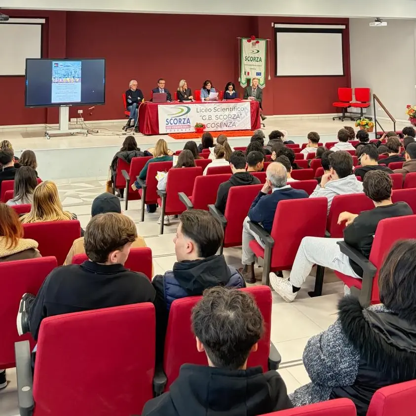 Il liceo scientifico Scorza di Cosenza e Libera “Sergio Cosmai” ricordano le vittime di mafia\n