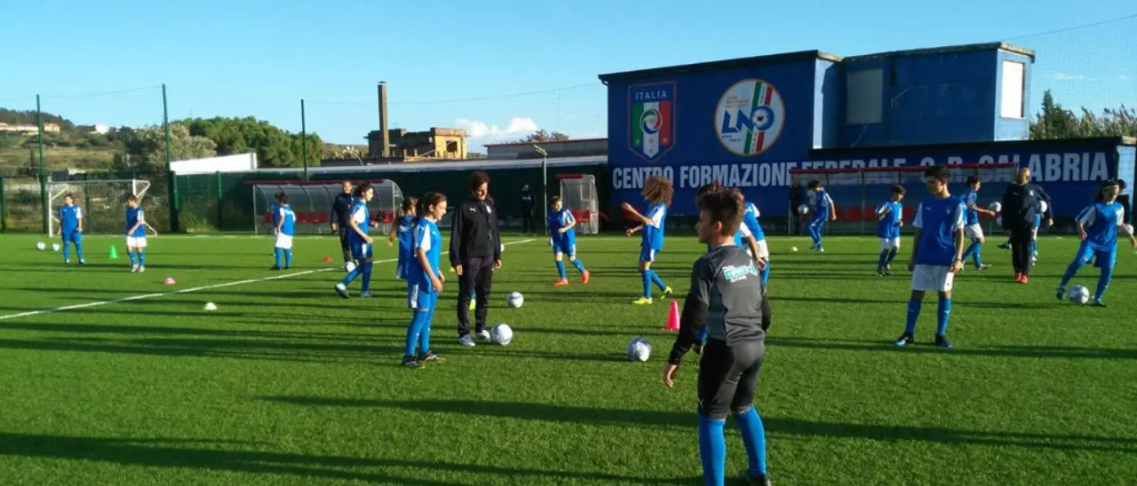 A scuola di calcio con la Figc,\u00A0le convocazioni per lo stage di Catanzaro: da Vibo 8 tesserati della\u00A0Bulldog\n