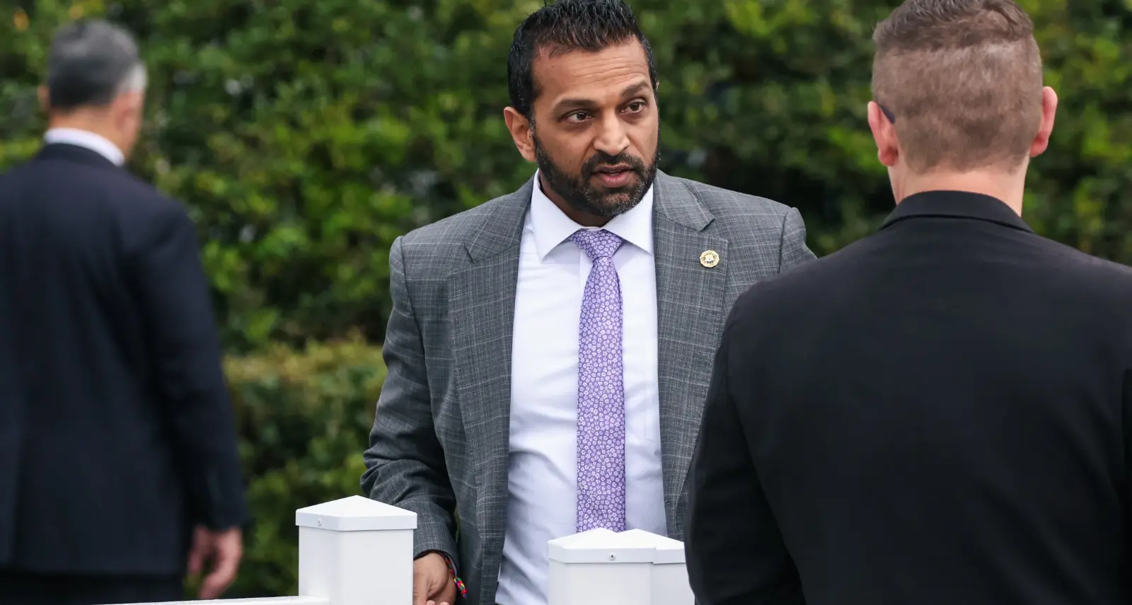 Cyber-attacco all’Fbi, la beffa degli hacker filo-iraniani: «Rubati dati del direttore Kash Patel»