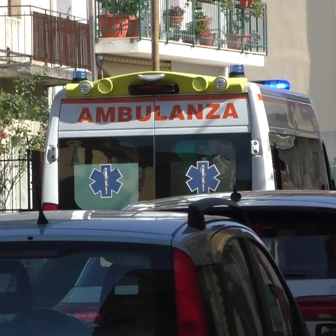Morte del neonato a Diamante, indagine della Procura per stabilire l’origine dell’arresto cardiaco\n