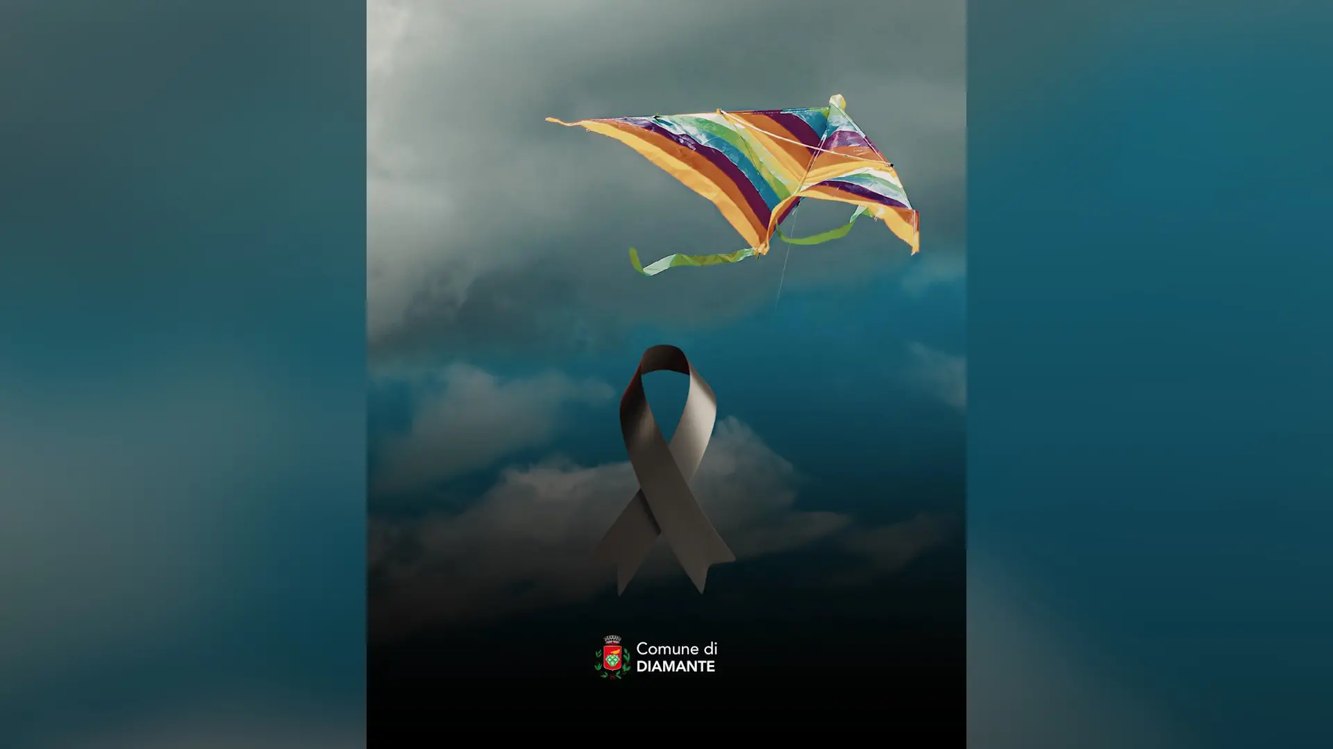 <p>La foto scelta dal Comune di Diamante per espiremere il cordoglio</p>\\n