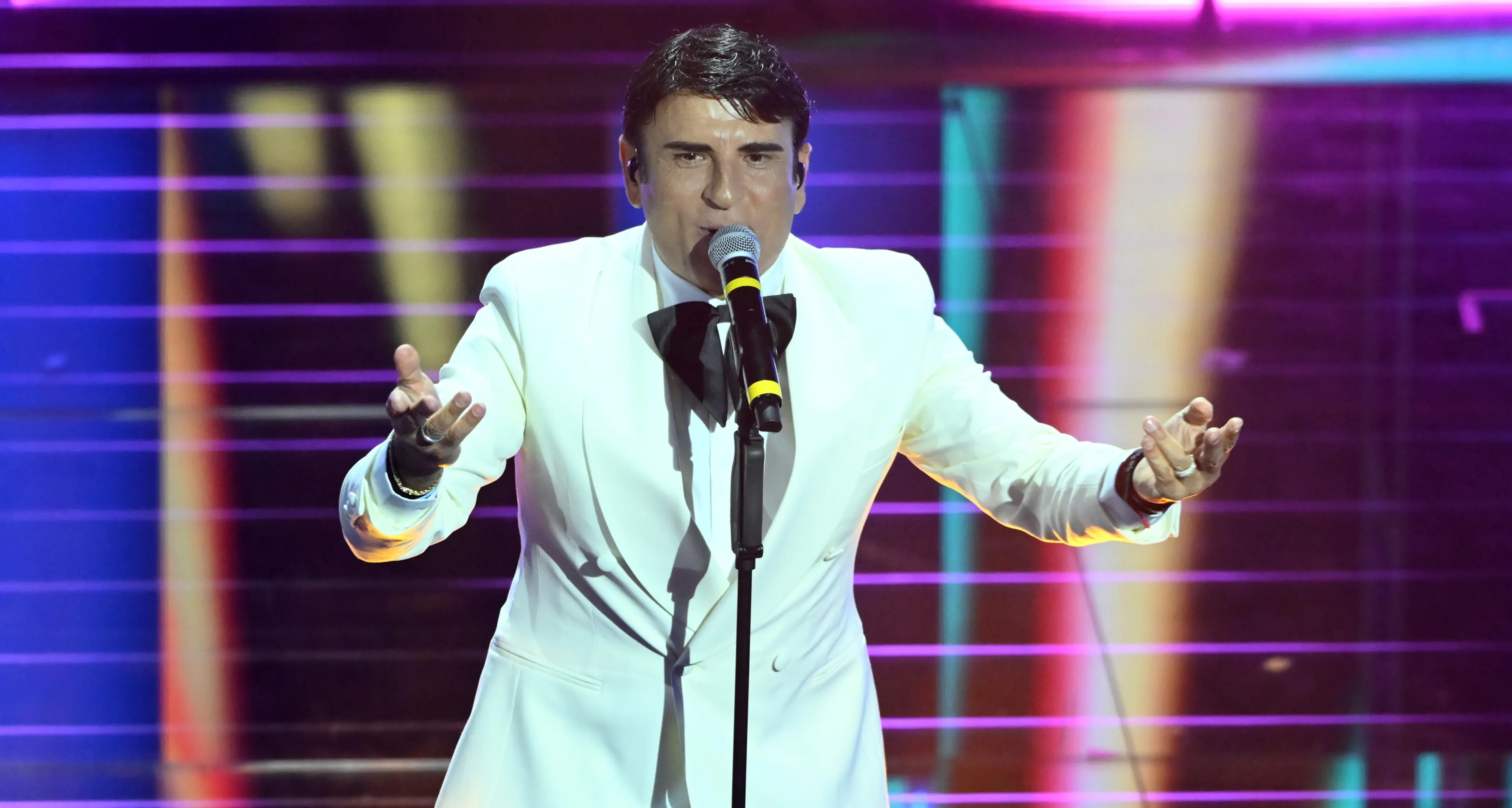 <p>Sal Da Vinci a San Nicola Arcella: arriva il vincitore di Sanremo 2026</p>