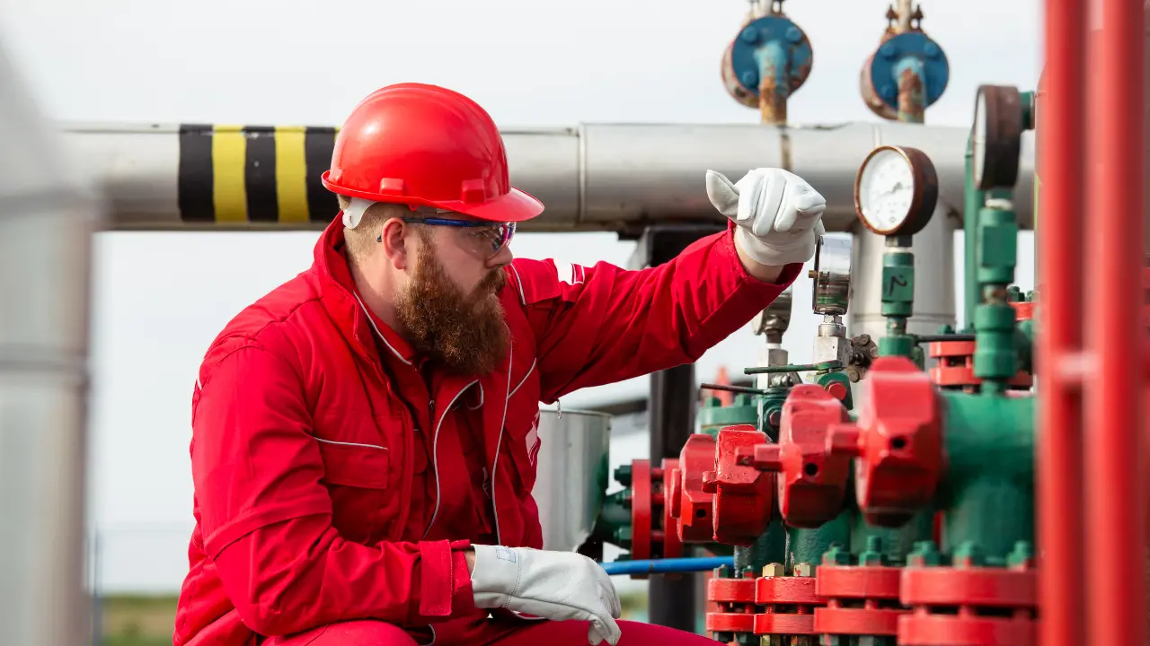 Lo scontro tra Comune di Vibo e Meridionale Petroli preoccupa i sindacati: «Troppe tensioni, serve confronto vero»\n