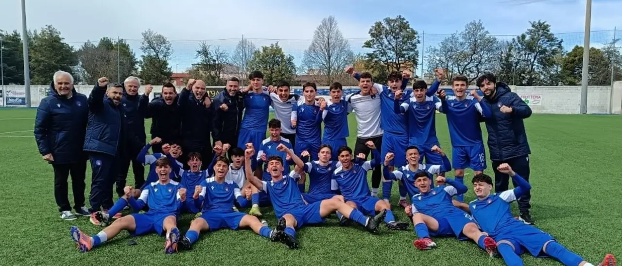 Torneo delle Regioni '26, esordio col botto per l'U17 Calabria: una doppietta di Franco traccia la strada in Puglia\n